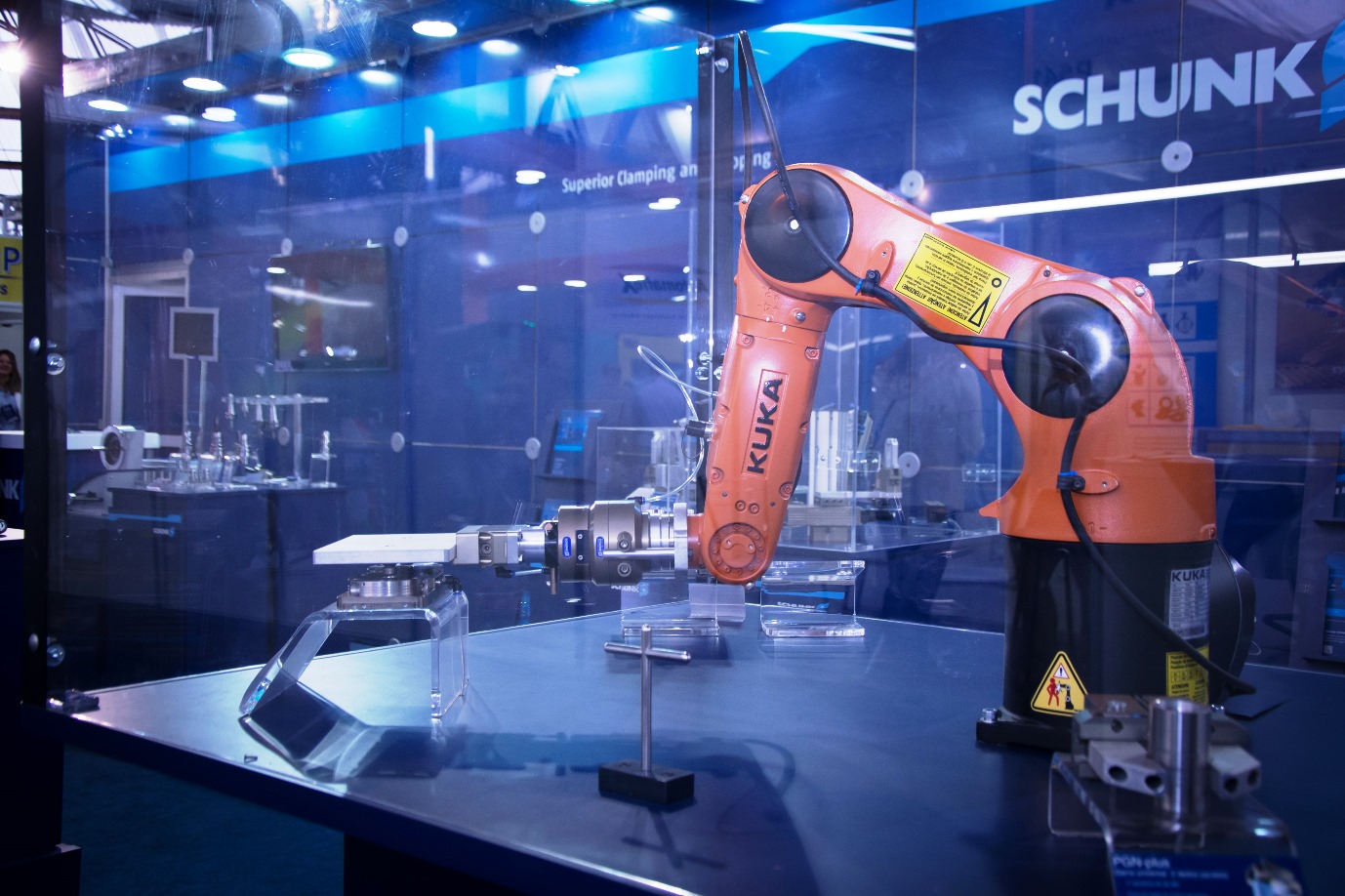 Robô com maior mobilidade é destaque da Schunck na Mercopar